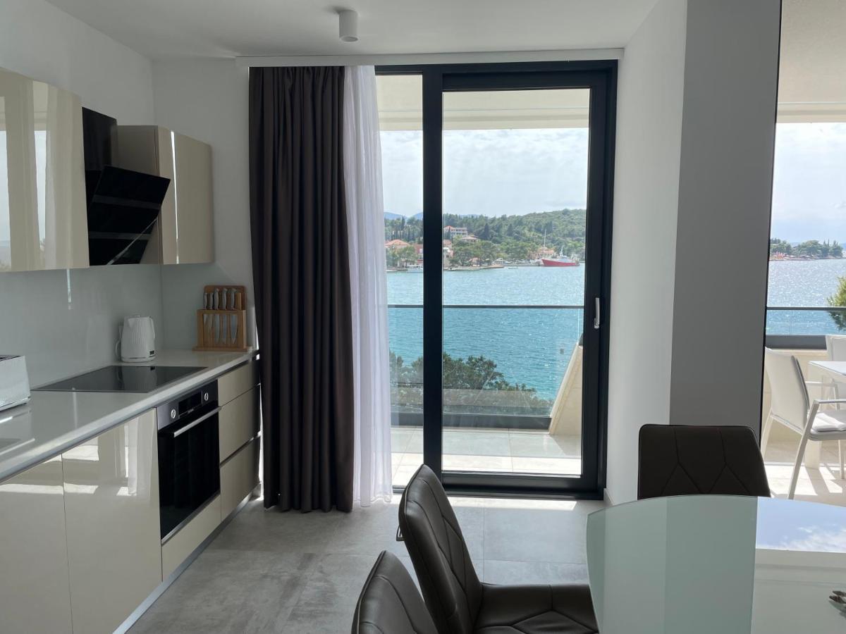 Premier Laguna Apartment Loviste Exterior photo